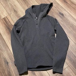 Columbia sweater